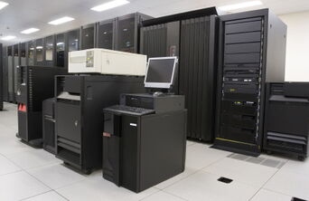 Damit Ihre Homepage immer schnell und sicher erreichbar ist – 5150media® bietet erstklassiges Premium-Hosting auf modernen Serverstrukturen